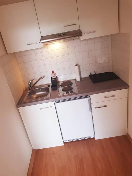 Helles Apartment Neutraubling Eksteriør bilde