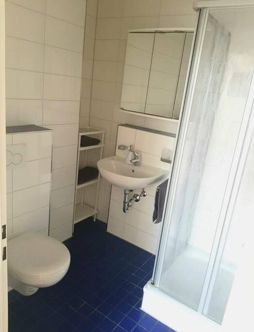 Helles Apartment Neutraubling Eksteriør bilde